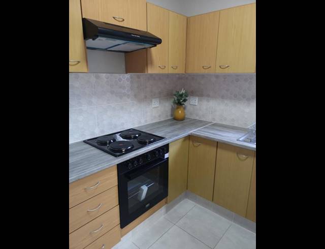 1 BEDROOM PROPERTY TO RENT IN MALABAR